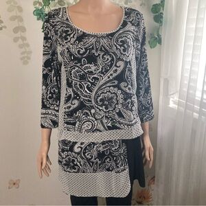 💎 (4/$30) Sz L Black & White Paisley Mixed-Print Women's Tunic Top